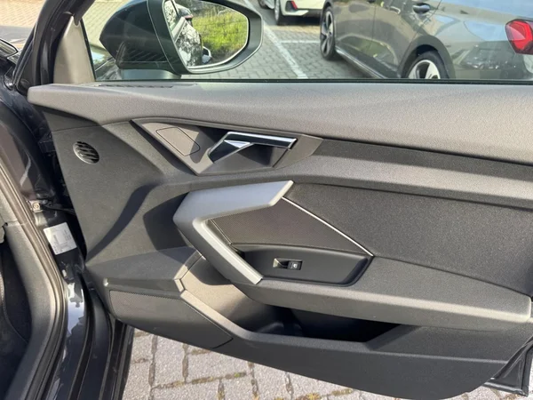 AUDI A3 Allstreet PHEV (2025) — foto 9 van 24