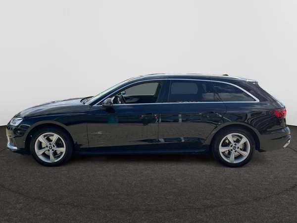 AUDI A4 Avant (2023) — foto 13 van 22
