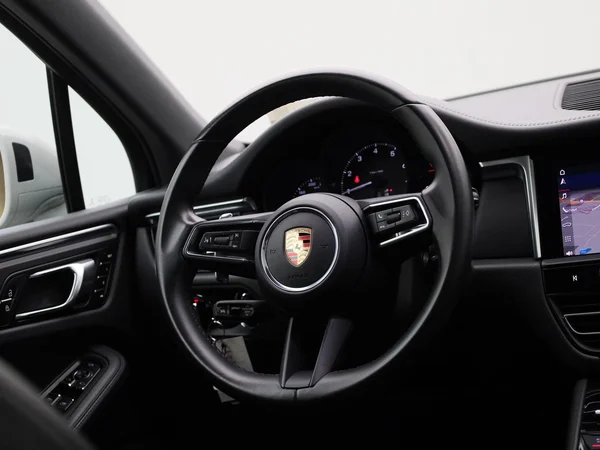 Porsche Macan (2022) — foto 44 van 60