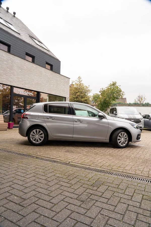 Peugeot 308 (2021) — foto 43 van 64
