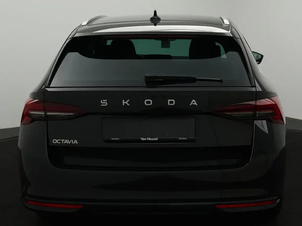 Škoda Octavia (2025) — foto 9 van 25