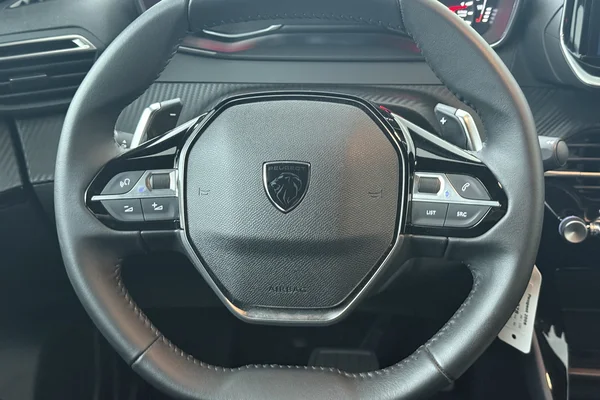 Peugeot 2008 (2025) — foto 2 van 20