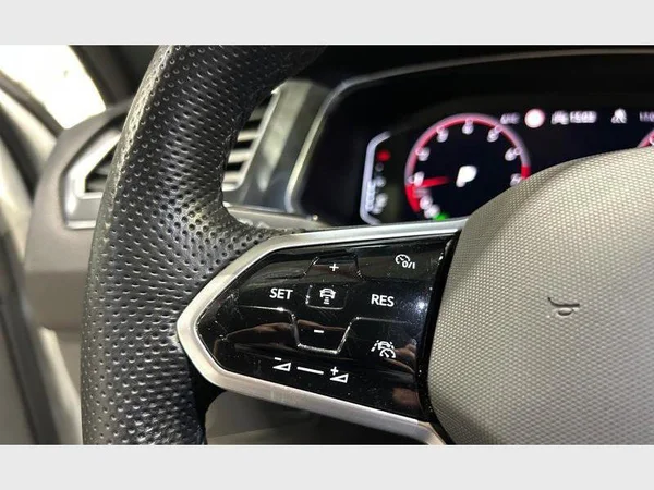 Volkswagen Tiguan Allspace (2022) — foto 15 van 32