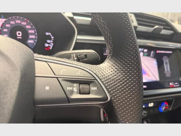 Audi Q3 Sportback (2021) — foto 6 van 25