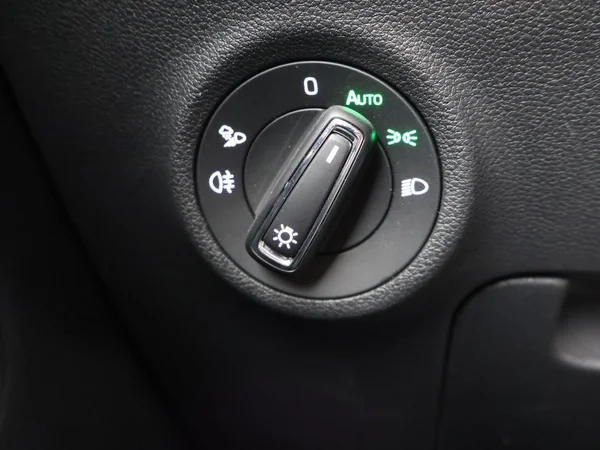 SKODA Kodiaq (2022) — foto 6 van 32