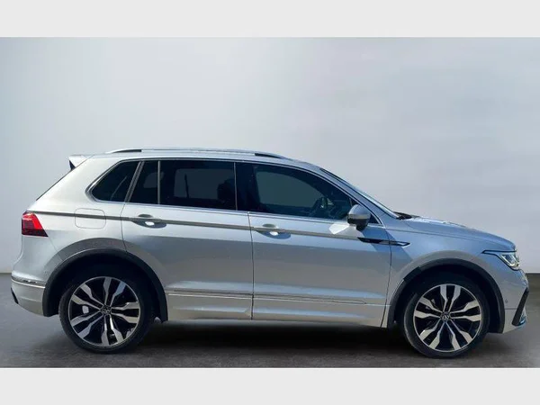 Volkswagen Tiguan (2023) — foto 15 van 21