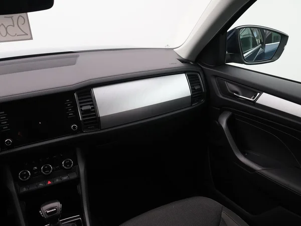 SKODA Kodiaq (2023) — foto 17 van 32