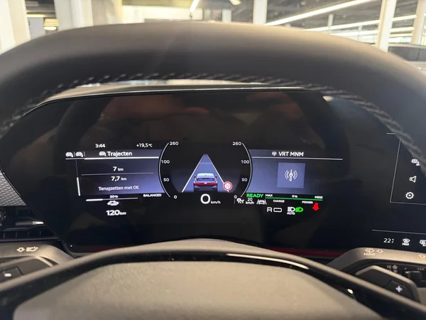 AUDI A6 SW e-tron (2026) — foto 6 van 24