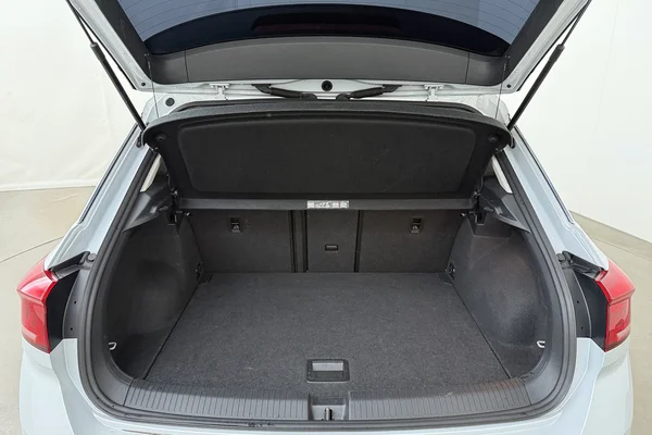 Volkswagen T-Roc (2020) — foto 15 van 19