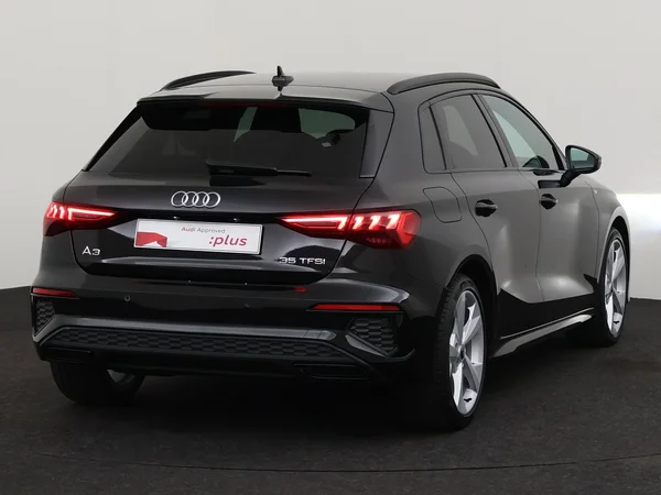 AUDI A3 Sportback (2024) — foto 10 van 17