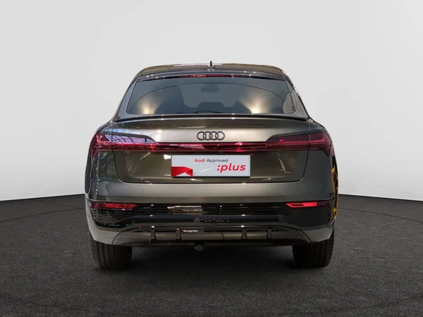 AUDI Q8 e-tron Sportback (2024) — foto 12 van 17