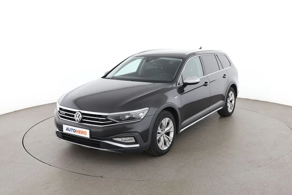 Volkswagen Passat Alltrack (2019) — foto 1 van 16