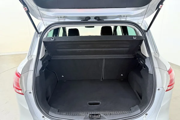 Ford B-max (2017) — foto 18 van 22