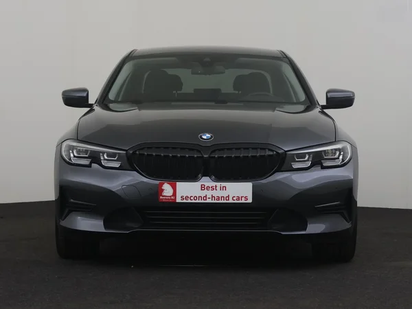 BMW 330 (2020) — foto 28 van 30