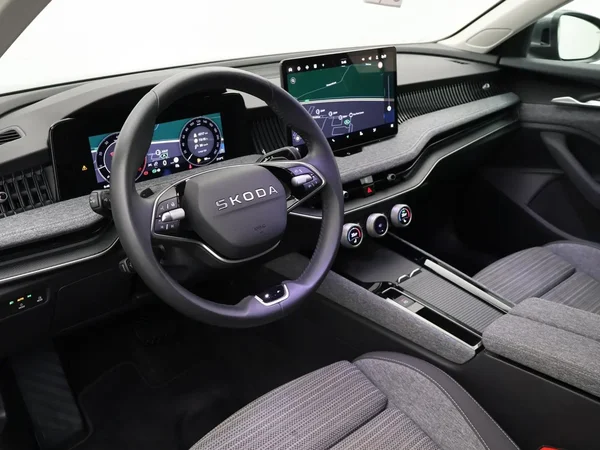 Škoda Superb (2025) — foto 3 van 31