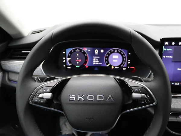 SKODA Octavia Combi (2025) — foto 6 van 23