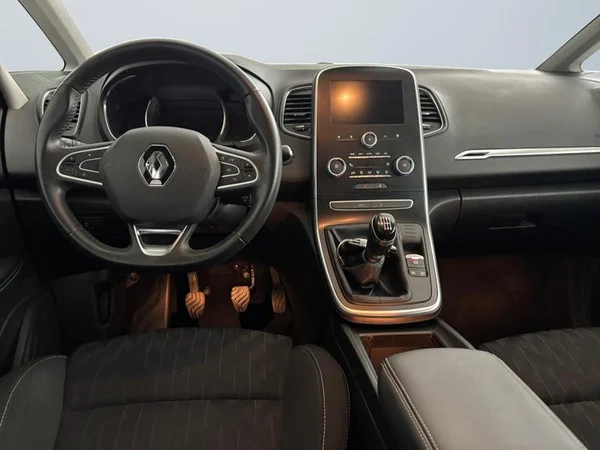 RENAULT Scénic Dsl (2019) — foto 4 van 25
