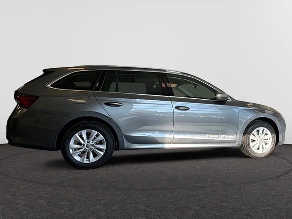 SKODA Octavia Combi (2025) — foto 13 van 24