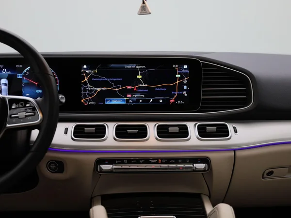 Mercedes-Benz GLE (2022) — foto 58 van 58