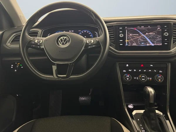 VOLKSWAGEN T-Roc (2021) — foto 5 van 26