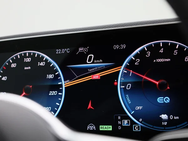 Mercedes-Benz GLE (2022) — foto 17 van 58
