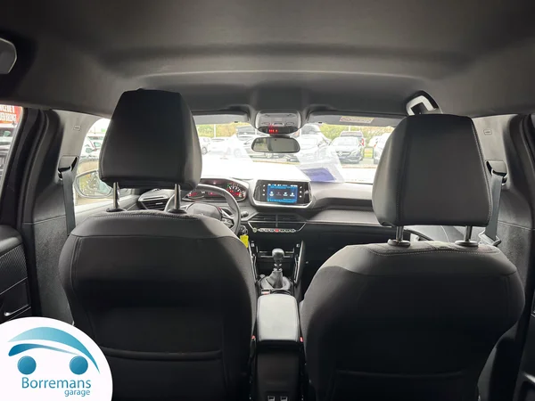 Peugeot 2008 (2023) — foto 12 van 45