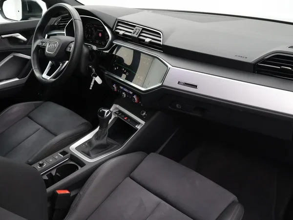 Audi Q3 (2024) — foto 23 van 29