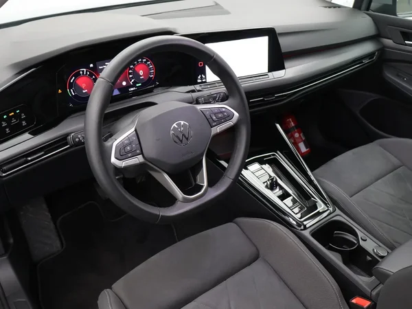 Volkswagen Golf (2024) — foto 10 van 29