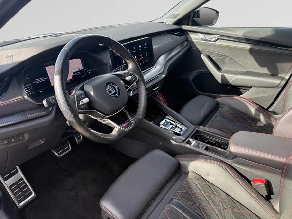 SKODA Octavia Combi RS (2022) — foto 5 van 24