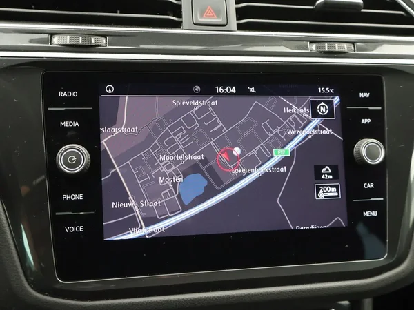 Volkswagen Tiguan (2020) — foto 14 van 29