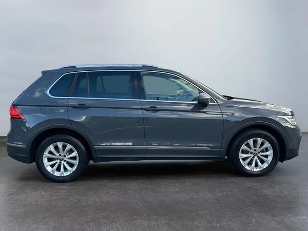 VOLKSWAGEN Tiguan Dsl (2023) — foto 30 van 35