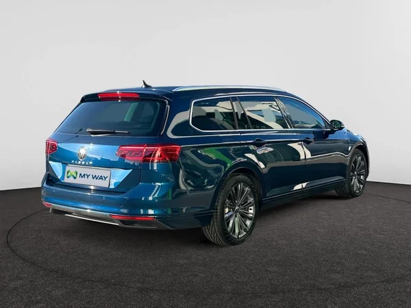 VOLKSWAGEN Passat Variant Dsl (2021) — foto 18 van 21