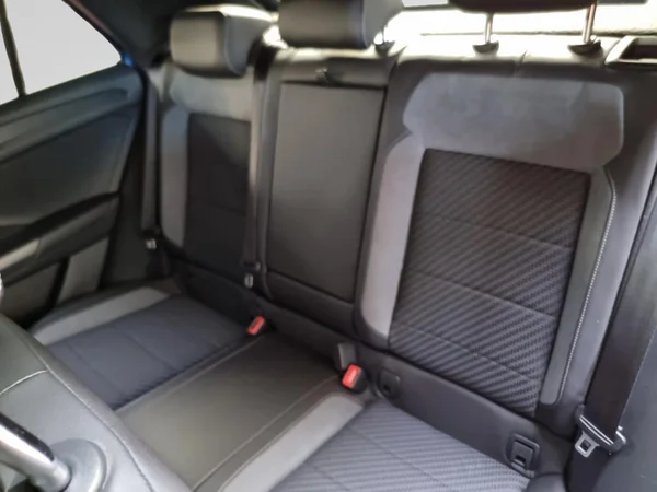 VOLKSWAGEN T-Roc (2019) — foto 10 van 23