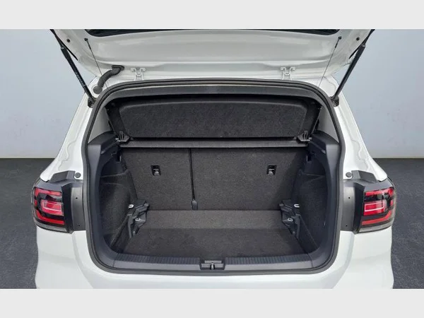 Volkswagen T-Cross (2023) — foto 20 van 28