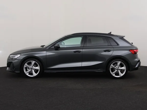 AUDI A3 Sportback (2025) — foto 13 van 18