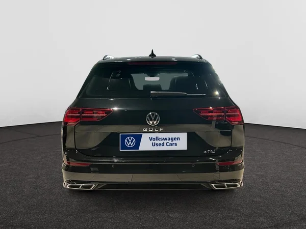 VOLKSWAGEN Golf VIII SW (2024) — foto 23 van 28