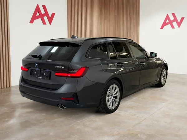 BMW 320 (2022) — foto 26 van 30
