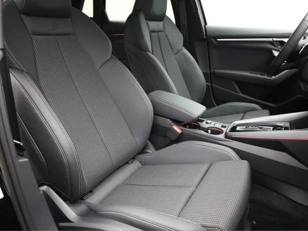 AUDI A3 Sportback (2025) — foto 17 van 22