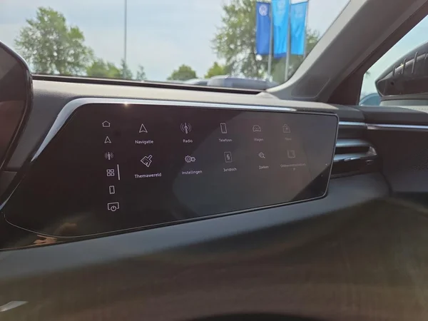 AUDI A6 Avant (2026) — foto 16 van 23