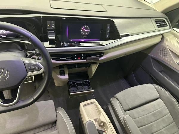 VOLKSWAGEN Multivan T7 Long eHybrid (PHEV) (2026) — foto 3 van 23