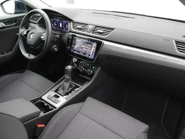 Škoda Superb (2024) — foto 23 van 34