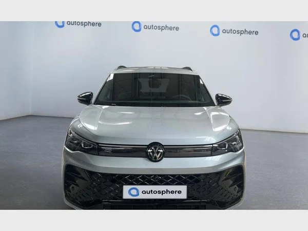 VOLKSWAGEN Tiguan (2026) — foto 23 van 28