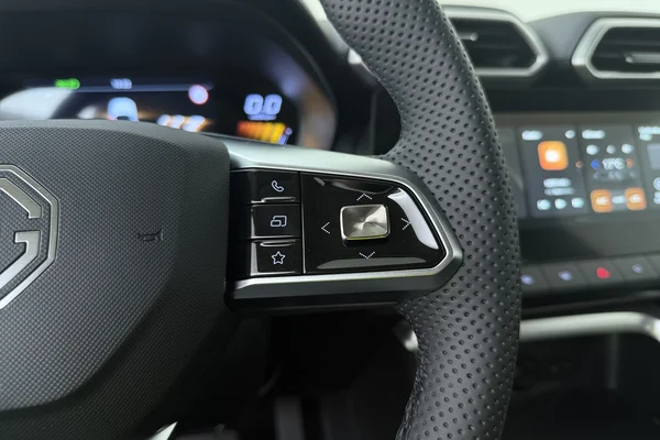 MG ZS Hybrid+ (HEV) (2026) — foto 7 van 16
