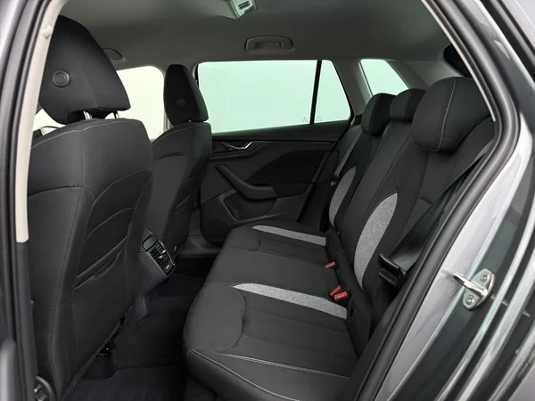 SKODA Kamiq (2025) — foto 9 van 18