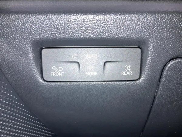 VOLKSWAGEN Passat SW (2024) — foto 18 van 36