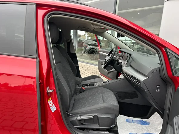 Volkswagen Golf (2020) — foto 8 van 22