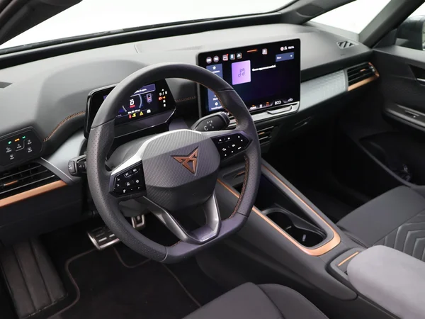 CUPRA Born (2025) — foto 7 van 21