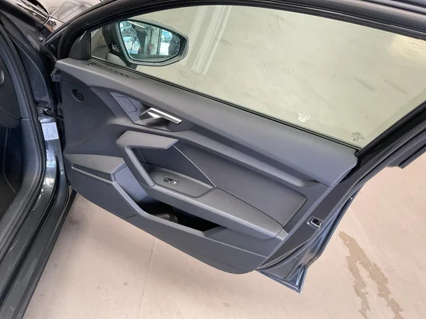 AUDI A3 Sportback (2024) — foto 9 van 22