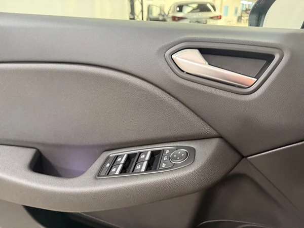 Renault Clio (2021) — foto 9 van 28