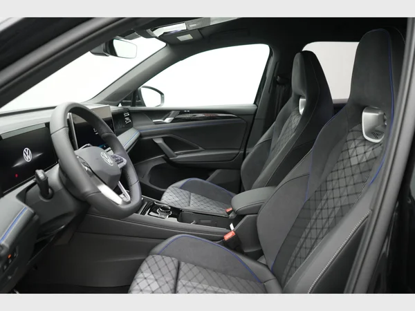 VOLKSWAGEN Tiguan (2025) — foto 8 van 31